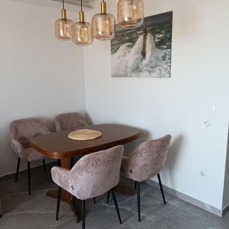 Apartment Gallery - View Of The Old Town & Free Parking ドゥブロブニク エクステリア 写真